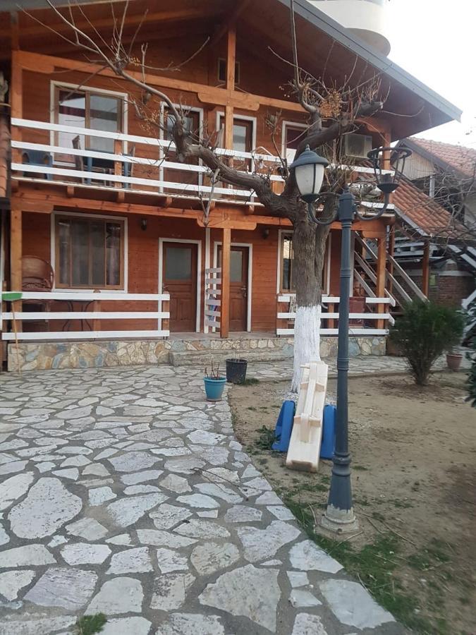 Bujtina E Zefit *